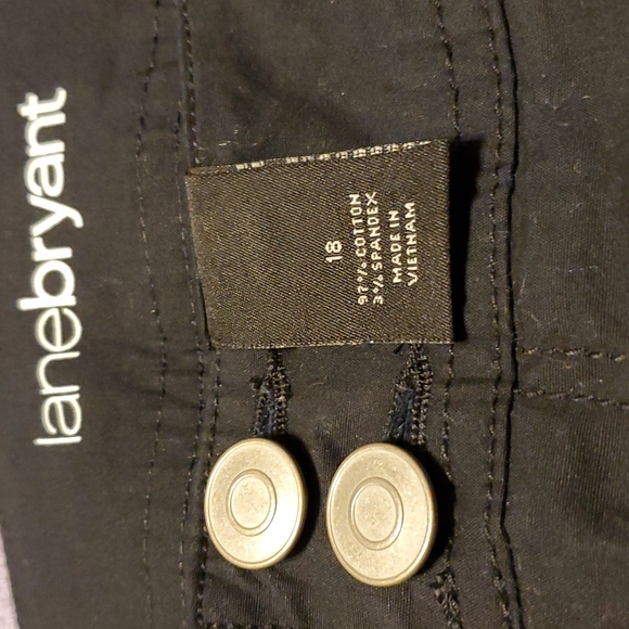 Lane Bryant SZ 18 Black cotton shorts,see pics,pockets front & back lightweight - Picture 1 of 8